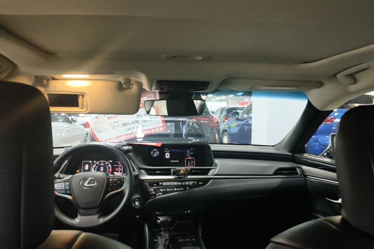 Used Lexus ES 2018 200 Excellence Edition China V Standard Headliner