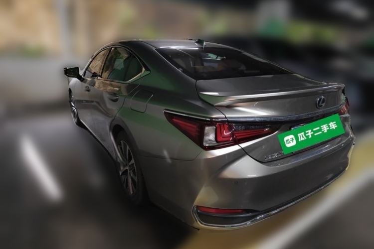Used Lexus ES 2018 300h Premier Edition China VI Standard Rear Left 45 Deg