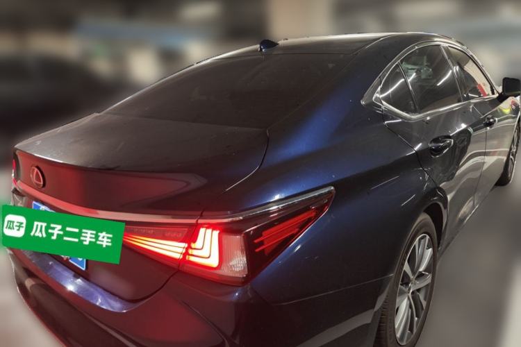 Used Lexus ES 2018 200 Excellence Edition China V Standard Rear Right 45 Deg