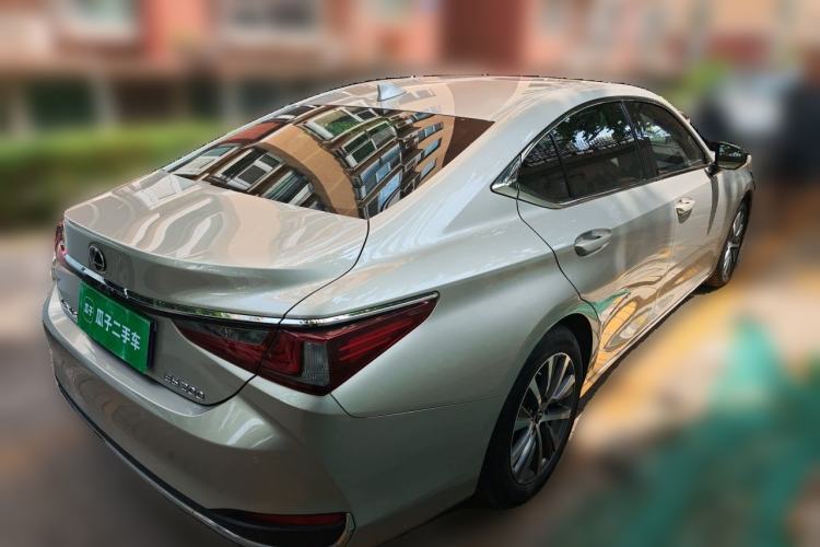 Used Lexus ES 2018 200 Luxury Edition China V Standard Rear Right 45 Deg