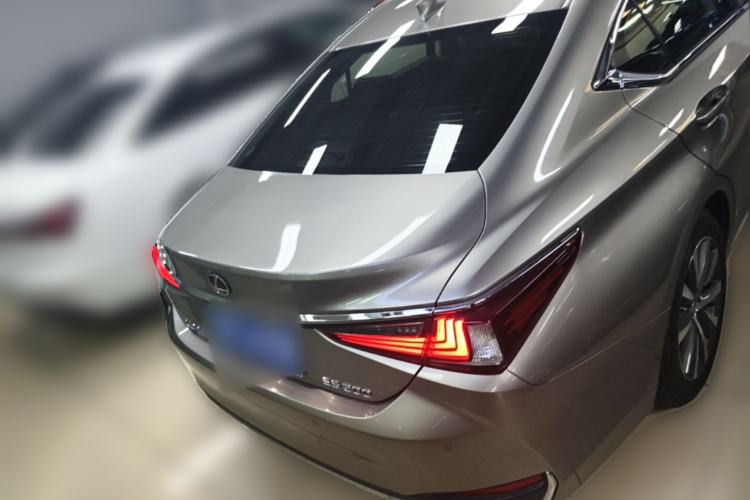 Used Lexus ES 2018 200 Excellence Edition China V Standard Rear