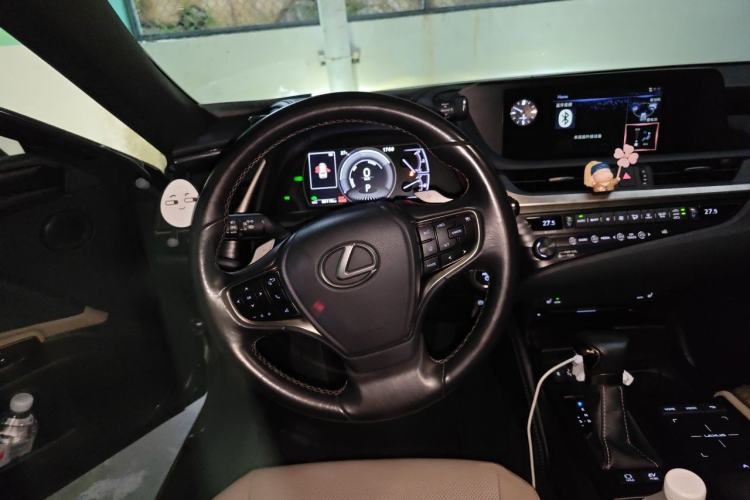 Used Lexus ES 2018 300h Premier Edition China VI Standard Steering Wheel
