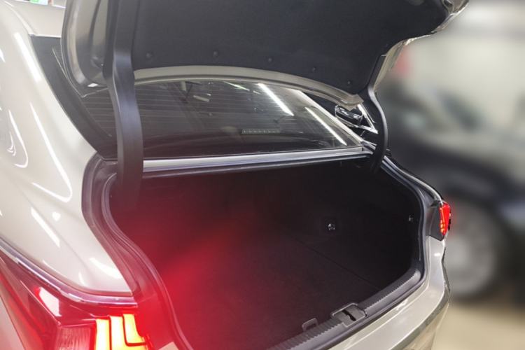 Used Lexus ES 2018 200 Excellence Edition China V Standard Trunk