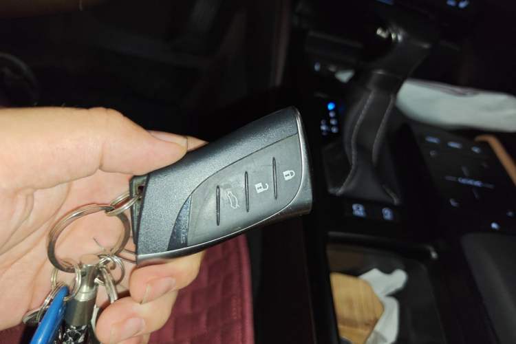 Used Lexus ES 2018 200 Excellence Edition China V Standard Vehicle Key