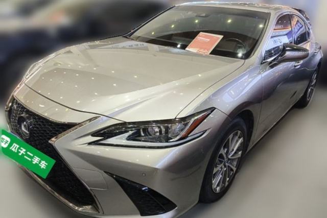 Used Lexus ES 2018 300h Premier Edition China VI Standard