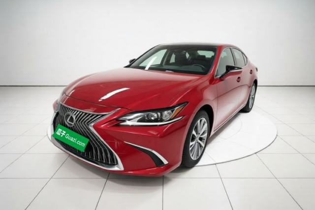 Lexus ES 2018 200 Excellence Edition China V Standard с пробегом