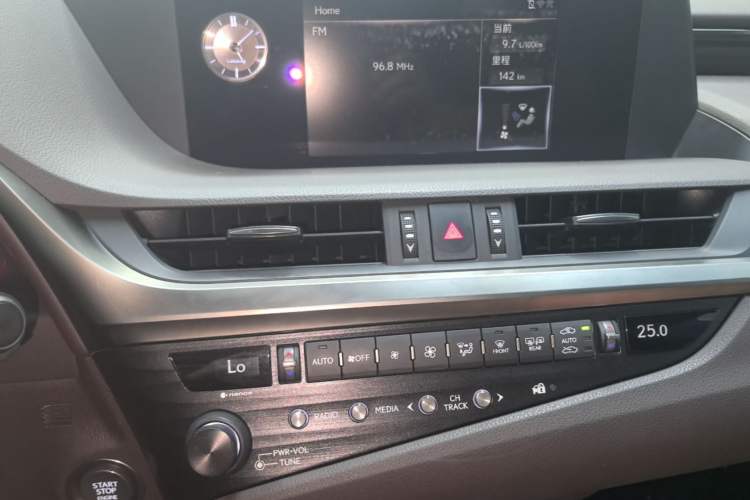 Used Lexus ES 2018 200 Luxury Edition China V Standard Audio And AC Panel