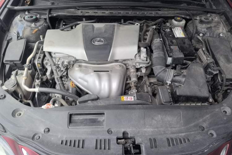 Used Lexus ES 2018 200 Excellence Edition China V Standard Engine Bay