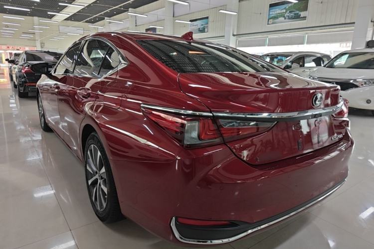 Used Lexus ES 2018 200 Excellence Edition China V Standard Exterior 2
