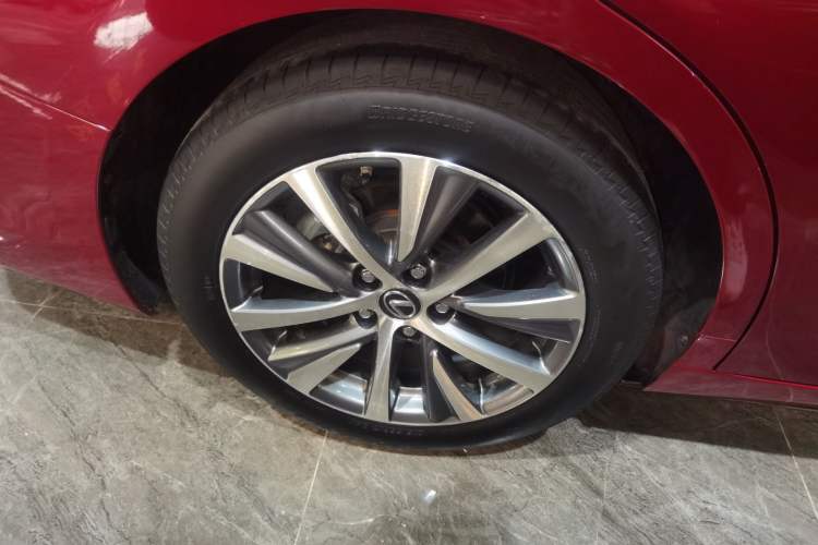 Used Lexus ES 2018 200 Excellence Edition China V Standard Exterior 5