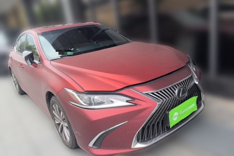 Used Lexus ES 2018 200 Excellence Edition China V Standard Front Right 45 Deg
