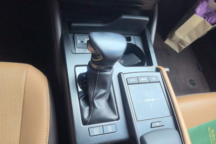 Used Lexus ES 2018 200 Excellence Edition China V Standard Gear Lever