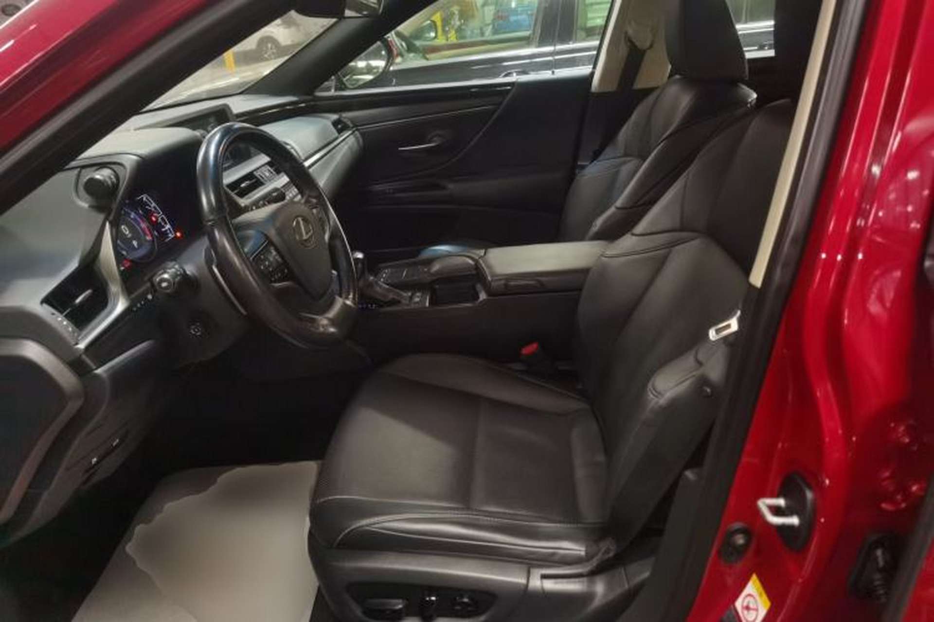 Used Lexus ES 2018 200 Excellence Edition China V Standard Left Front Seat