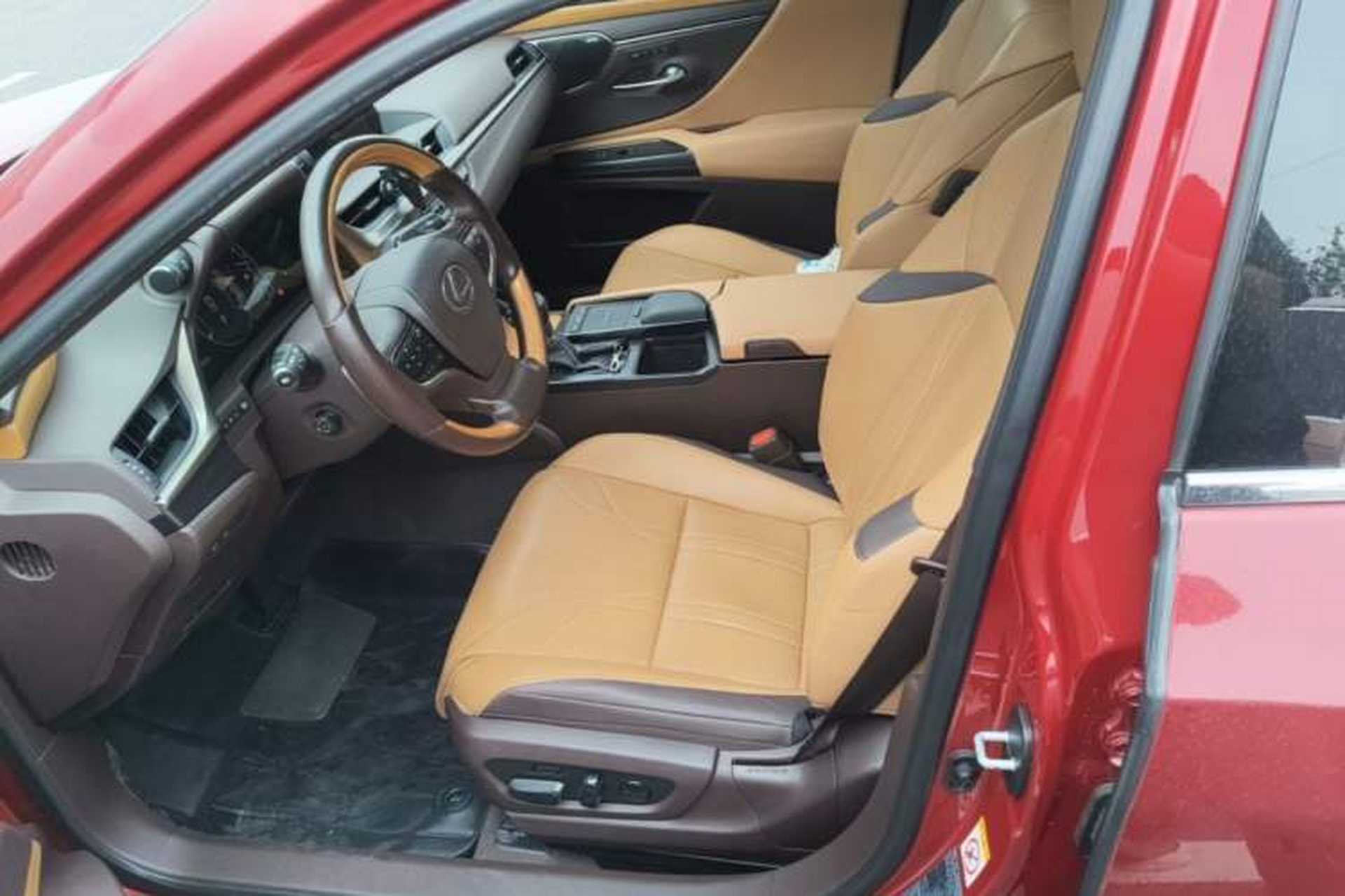 Used Lexus ES 2018 300h Executive Version China V Standard Left Front Seat
