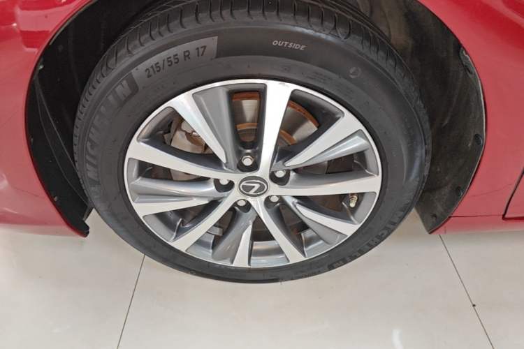 Used Lexus ES 2018 200 Excellence Edition China V Standard Left Front Wheel Hub