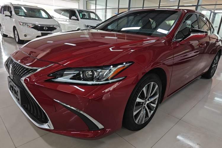 Used Lexus ES 2018 200 Excellence Edition China V Standard Guazi used car, China used car export, Used car for sale, Used cars, Cheapest cars for sale