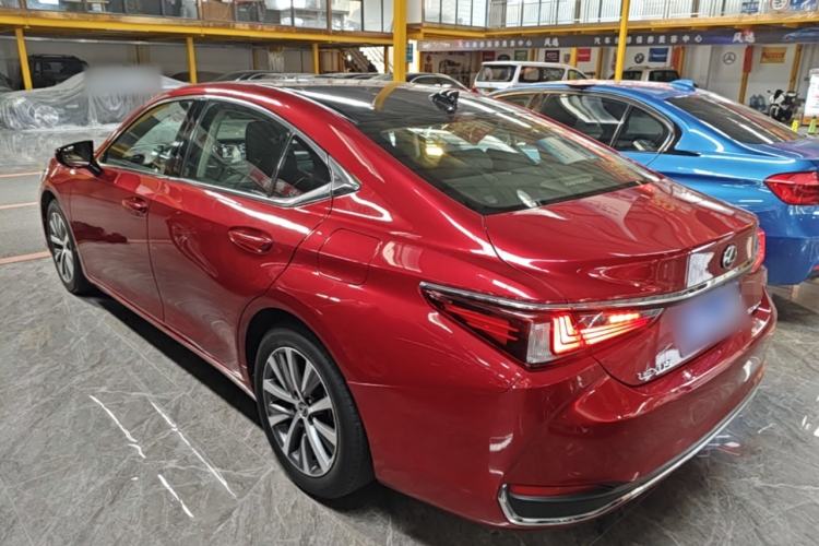 Used Lexus ES 2018 200 Excellence Edition China V Standard Rear Left 45 Deg