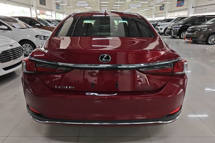 Used Lexus ES 2018 200 Excellence Edition China V Standard Rear
