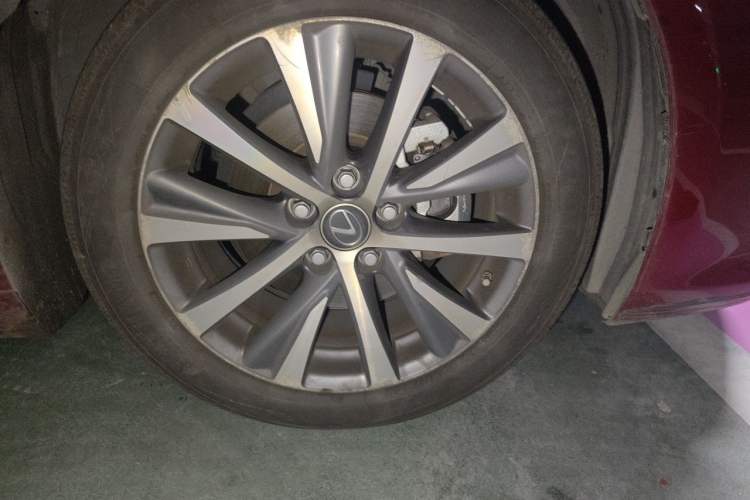 Used Lexus ES 2018 200 Excellence Edition China VI Standard Right Front Wheel Hub