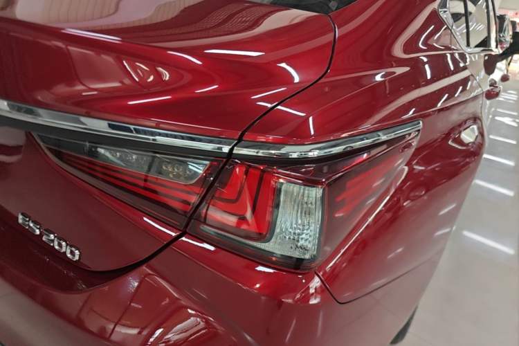 Used Lexus ES 2018 200 Excellence Edition China V Standard Right Rear Taillight