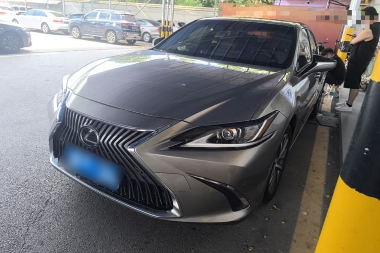 Used Lexus ES 2018 200 Excellence Edition China V Standard Guazi used car, China used car export, Used car for sale, Used cars, Cheapest cars for sale