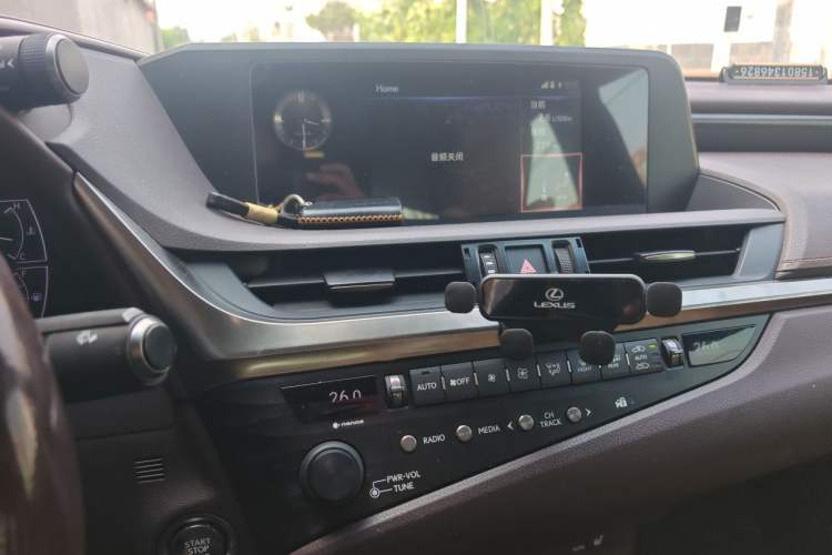 Used Lexus ES 2018 200 Excellence Edition China VI Standard Audio And AC Panel