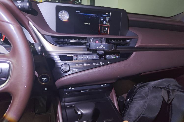 Used Lexus ES 2018 300h Premier Edition China V Standard Audio And AC Panel