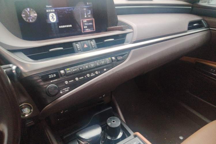 Used Lexus ES 2018 200 Excellence Edition China V Standard Audio And AC Panel