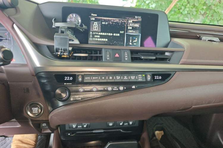 Used Lexus ES 2018 200 Luxury Edition China V Standard Audio And AC Panel