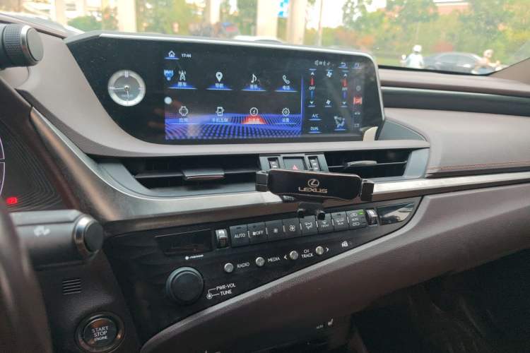 Used Lexus ES 2018 200 Excellence Edition China V Standard Audio And AC Panel