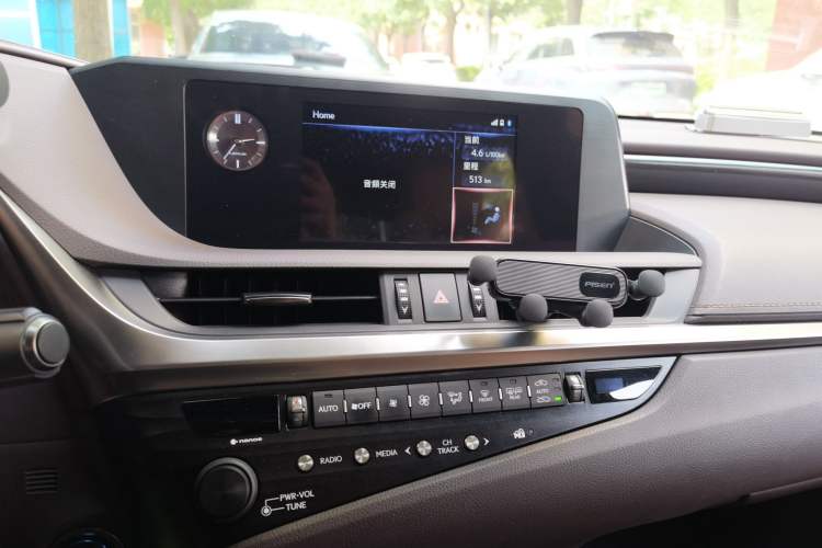 Used Lexus ES 2018 300h Premier Edition China VI Standard Audio And AC Panel
