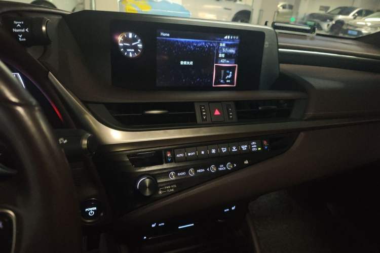 Used Lexus ES 2018 300h Premier Edition China V Standard Audio And AC Panel