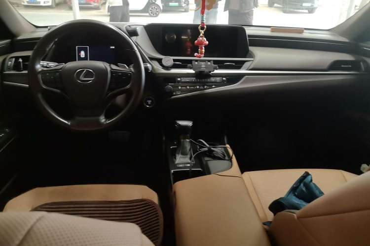 Used Lexus ES 2018 300h Premier Edition China V Standard Audio And AC Panel
