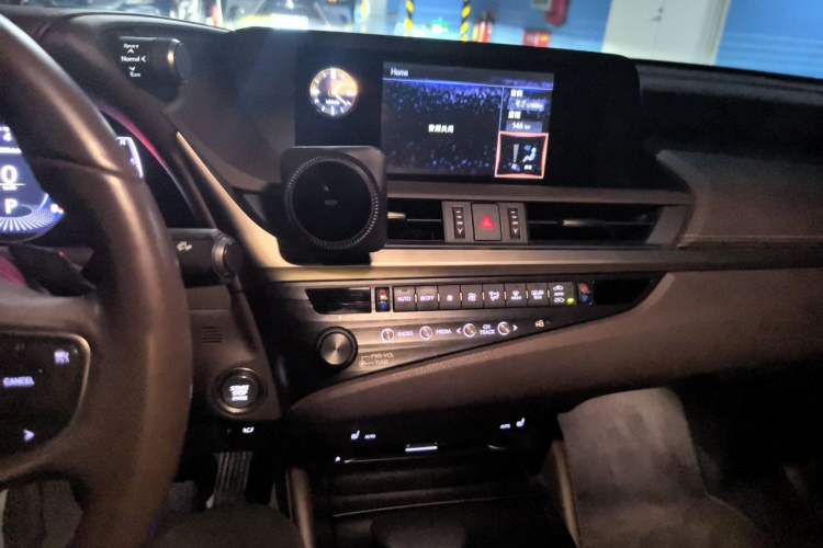 Used Lexus ES 2018 200 Excellence Edition China VI Standard Audio And AC Panel