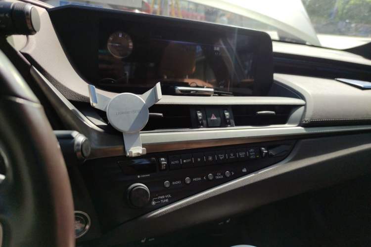 Used Lexus ES 2018 200 Excellence Edition China V Standard Audio And AC Panel