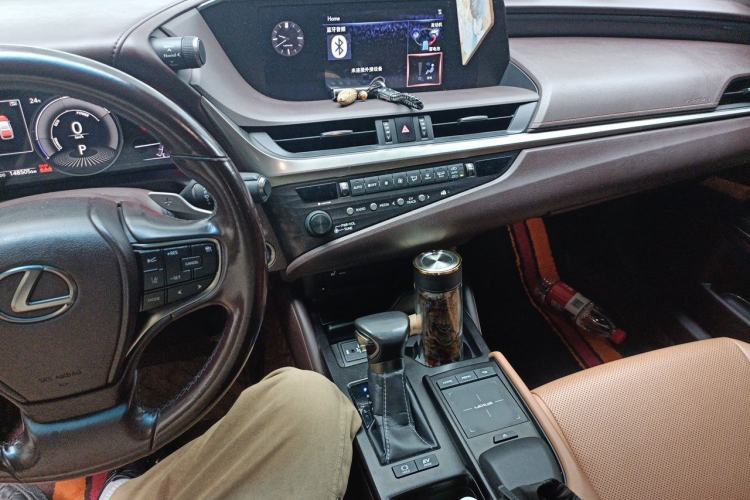 Used Lexus ES 2018 300h Premier Edition China VI Standard Audio And AC Panel