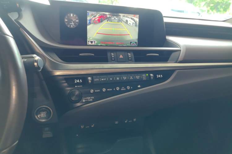 Used Lexus ES 2018 200 Luxury Edition China V Standard Audio And AC Panel