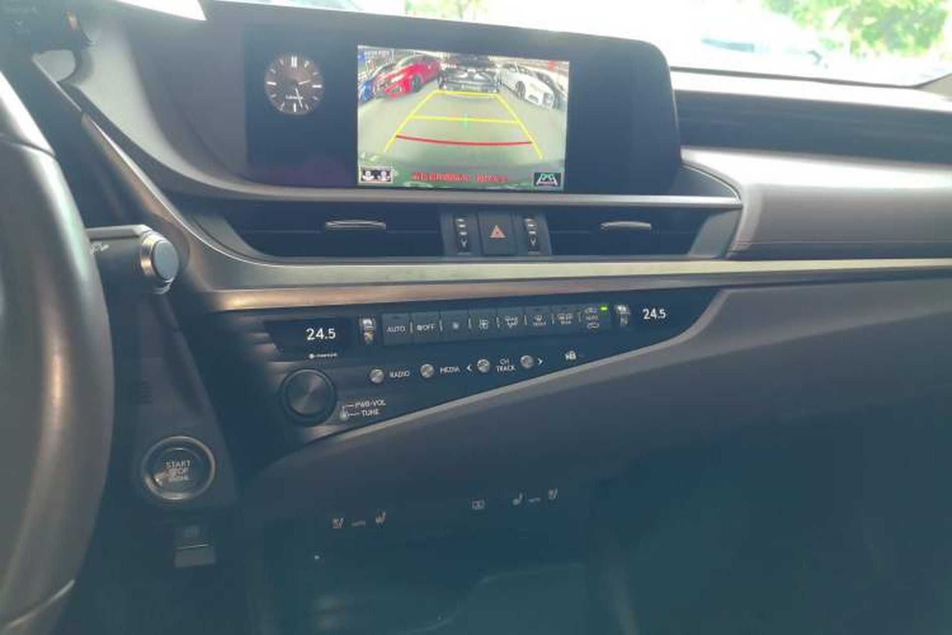 Used Lexus ES 2018 200 Luxury Edition China V Standard Audio And AC Panel