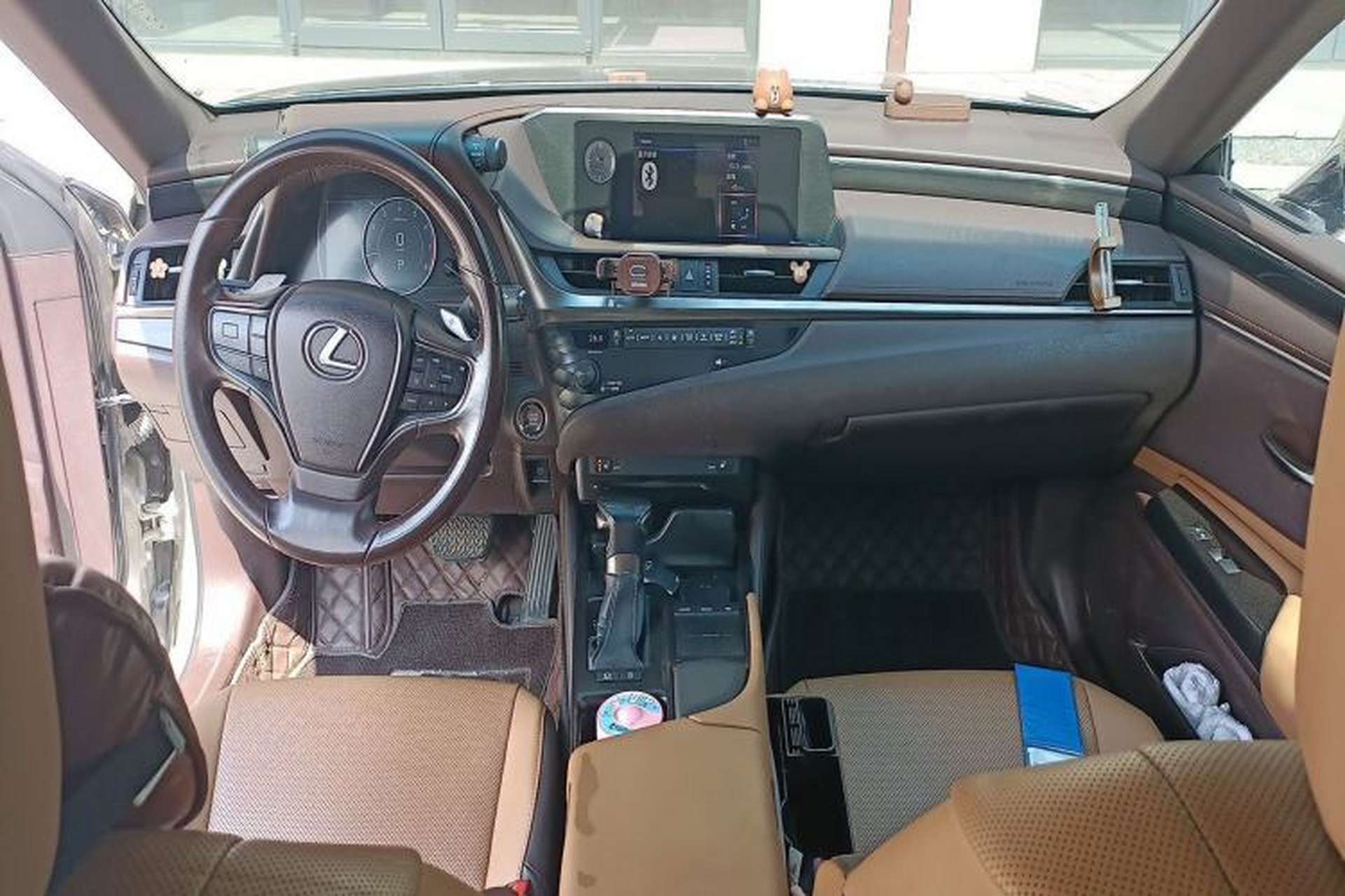 Used Lexus ES 2018 200 Excellence Edition China V Standard Center Console