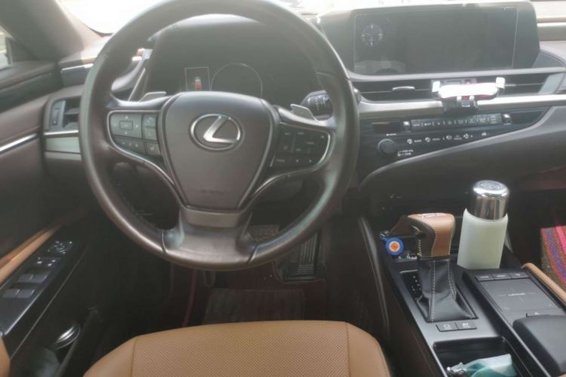 Used Lexus ES 2018 300h Premier Edition China VI Standard Center Console