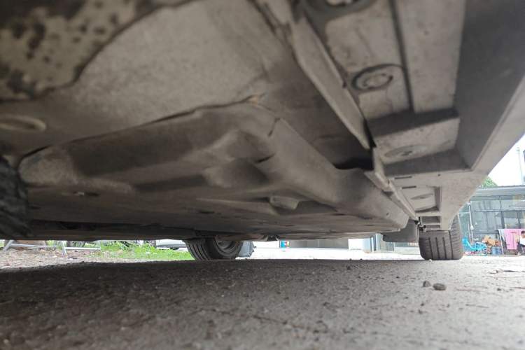 Used Lexus ES 2018 300h Premier Edition China VI Standard Chassis Front Left