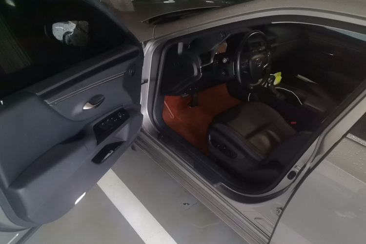 Used Lexus ES 2018 260 Excellence Edition China V Standard Driver Seat