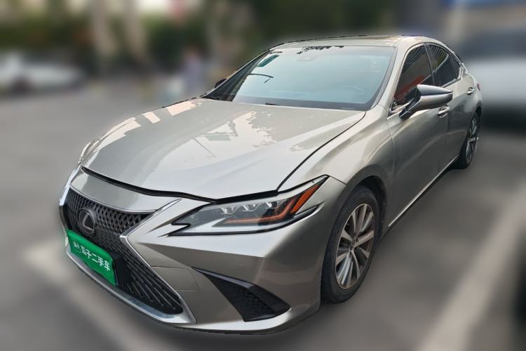Used Lexus ES 2018 200 Excellence Edition China V Standard Guazi used car, China used car export, Used car for sale, Used cars, Cheapest cars for sale