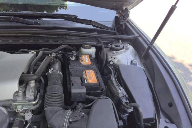 Used Lexus ES 2018 200 Excellence Edition China V Standard Engine Bay Left