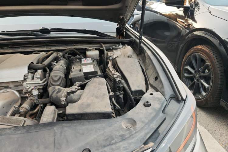 Used Lexus ES 2018 200 Excellence Edition China V Standard Engine Bay Left
