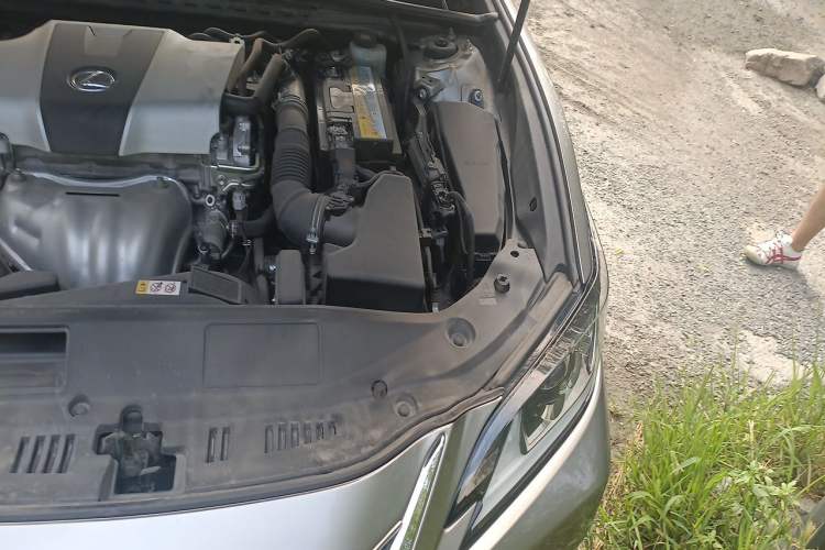 Used Lexus ES 2018 200 Excellence Edition China V Standard Engine Bay Left