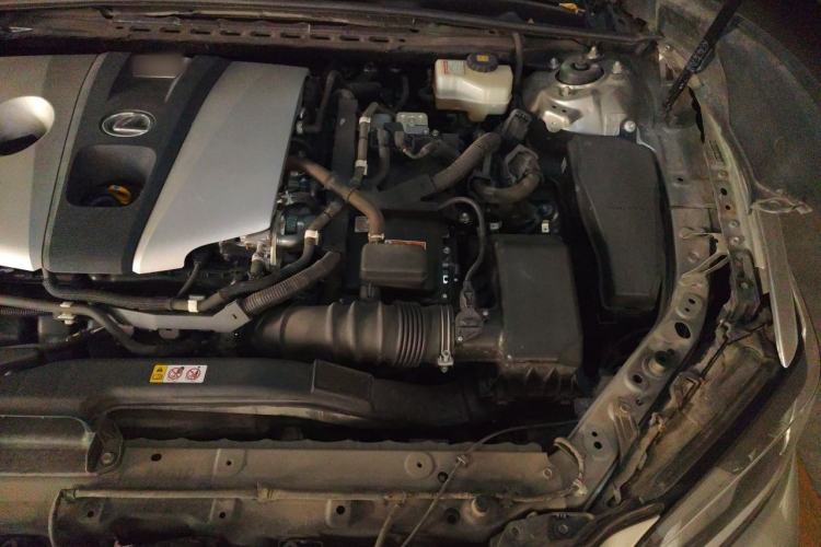 Used Lexus ES 2018 300h Premier Edition China VI Standard Engine Bay Left