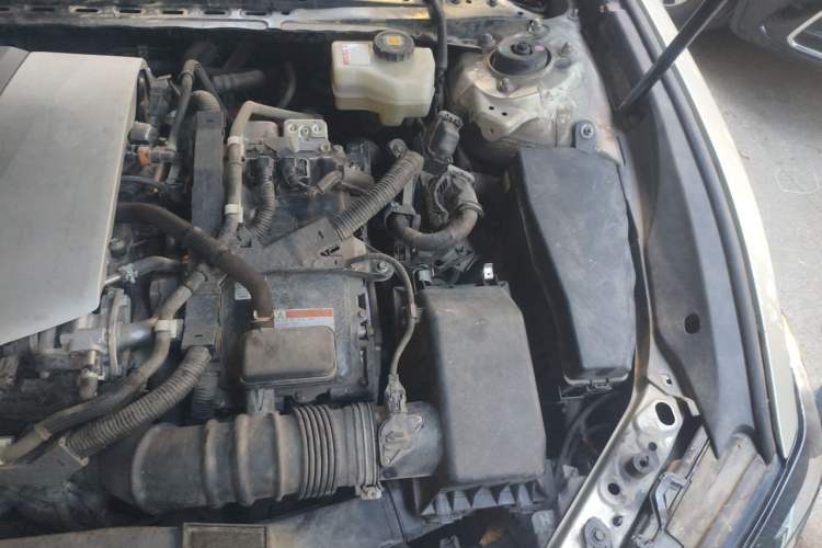 Used Lexus ES 2018 300h Premier Edition China VI Standard Engine Bay Left