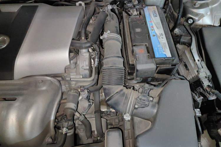 Used Lexus ES 2018 200 Excellence Edition China VI Standard Engine Bay Left