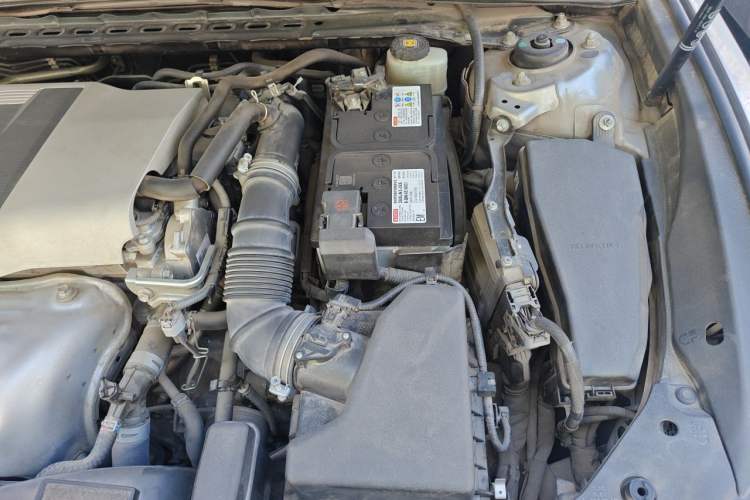 Used Lexus ES 2018 200 Excellence Edition China V Standard Engine Bay Left